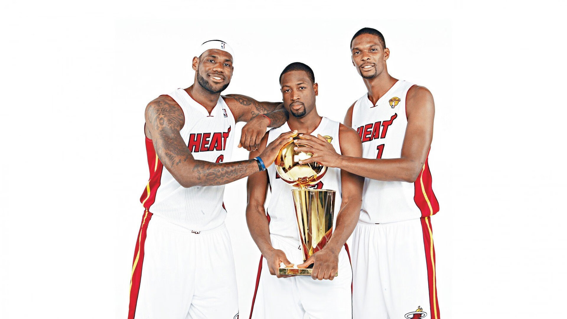 CS2操作技巧全场高光，cs2大pai键